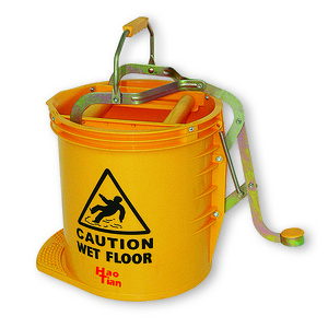 B-036 Foot pedal extracting bucket